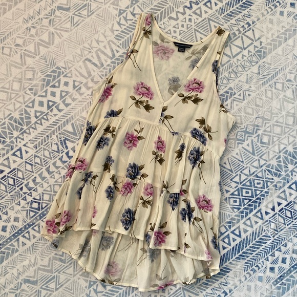 American Eagle Outfitters Tops - American Eagle Flowy Floral Top